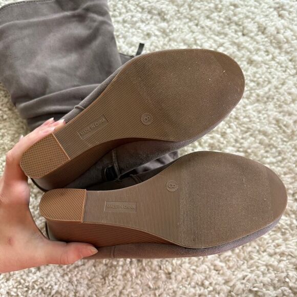 Ruched Detail Wedge Heel Boots Gray 8 - Picture 4 of 5